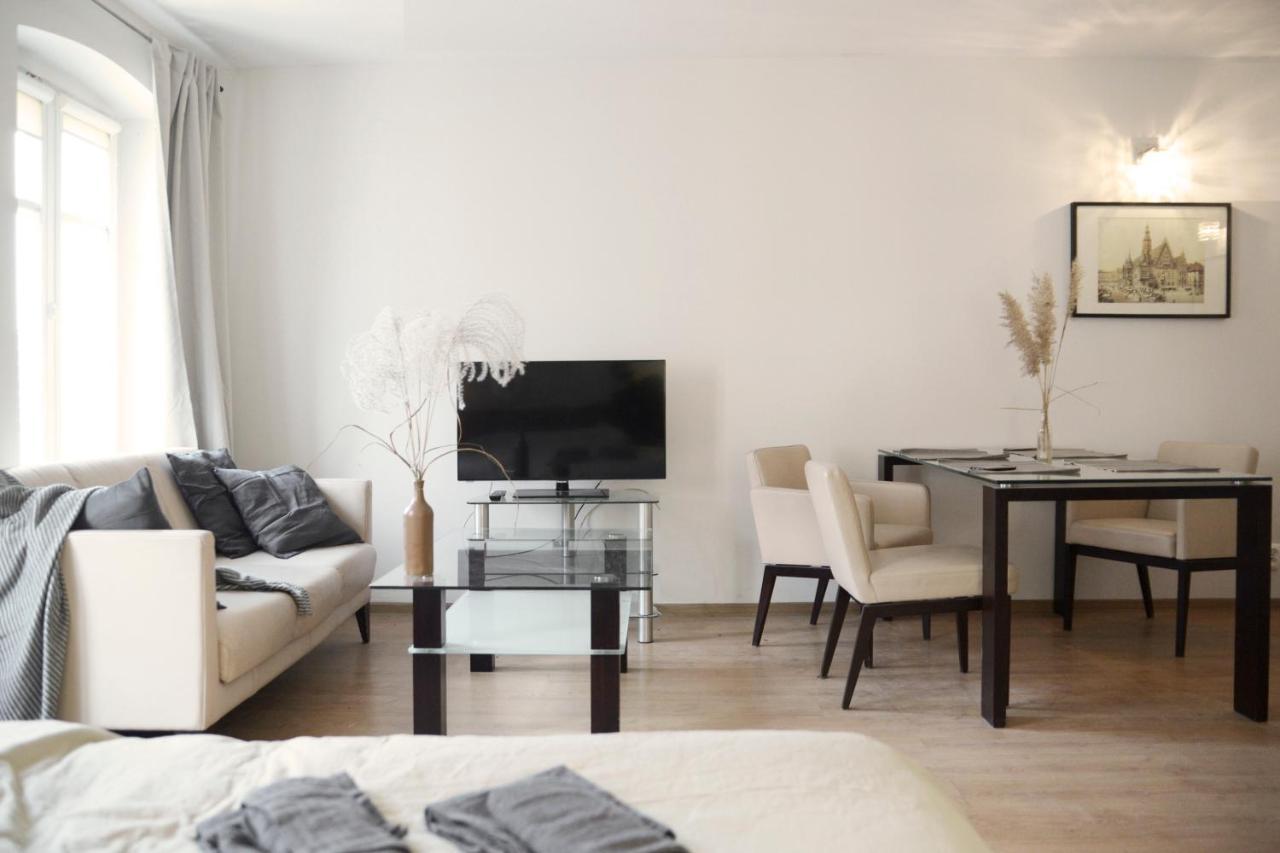 By The River And City Center - Comfortable Rooms Wroclaw Exterior photo